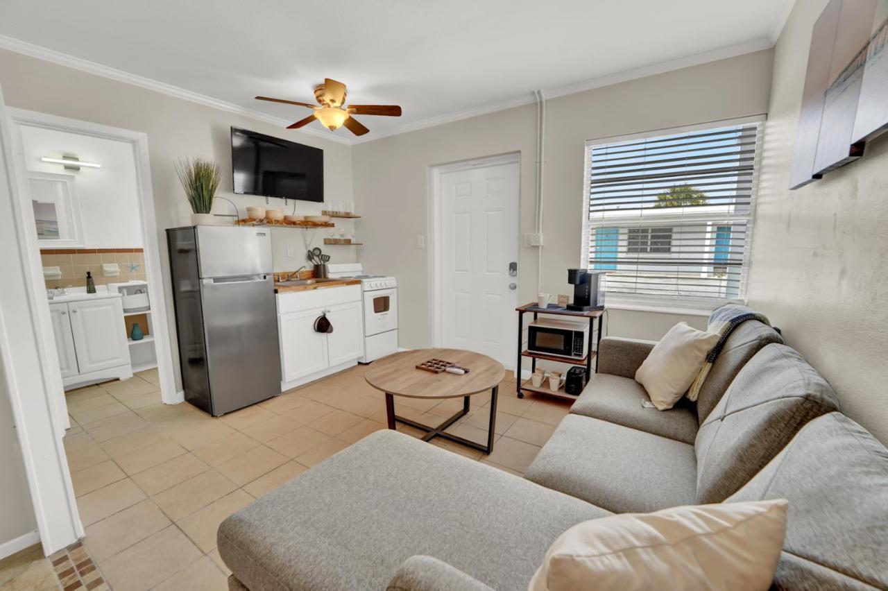Sea Foam Suites Lower Grand Lagoon Bagian luar foto